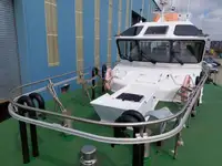 Tàu dẫn đường để bán