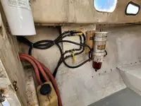 Tàu chế biến cá để bán