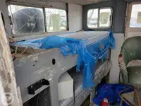 Tàu cung cấp để bán