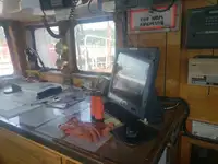 Tàu kéo để bán