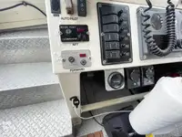 Tàu du lịch để bán