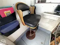 Tàu du lịch để bán