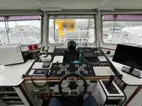 Tàu khảo sát để bán
