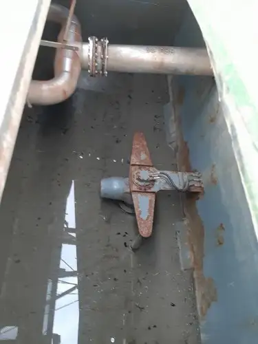 Tàu kéo lưới để bán