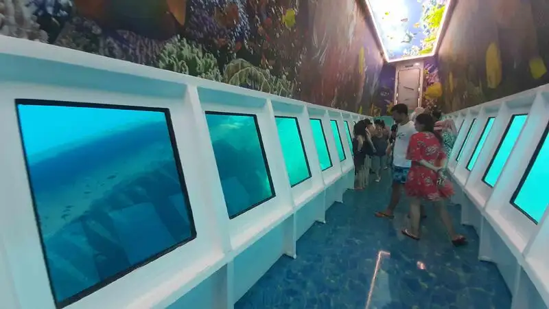 Tàu ngầm để bán