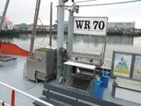 Tàu du lịch để bán