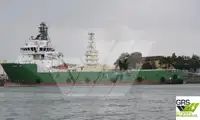 Tàu cung cấp rao bán