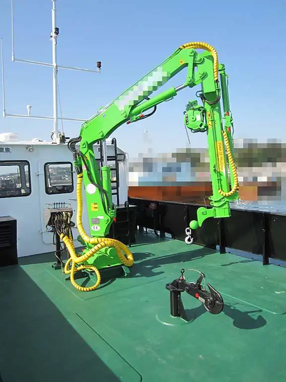 Tàu làm việc để bán