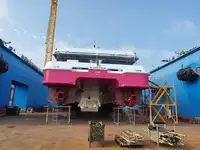 Tàu chở khách để bán