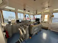 Tàu kéo để bán