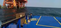 Tàu chở thủy thủ đoàn để bán