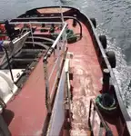 Tàu kéo để bán