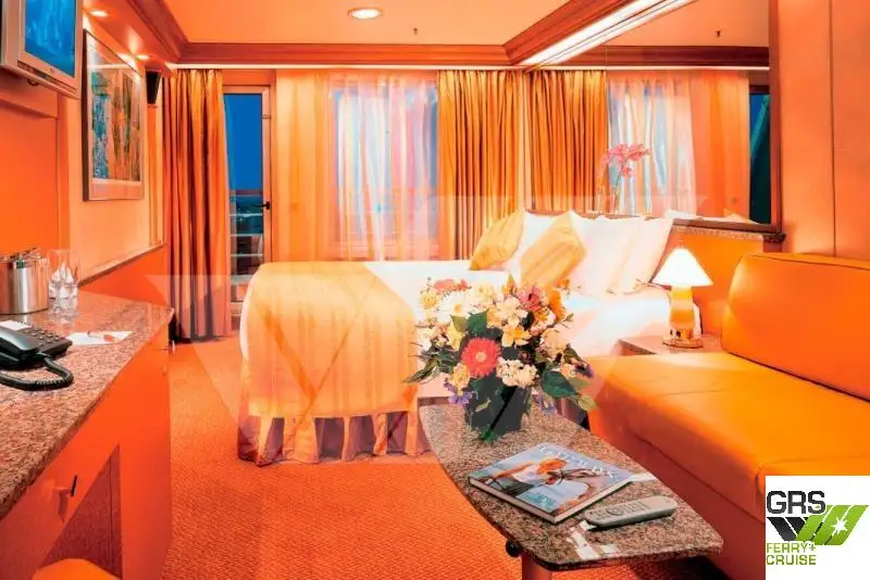 Tàu du lịch để bán