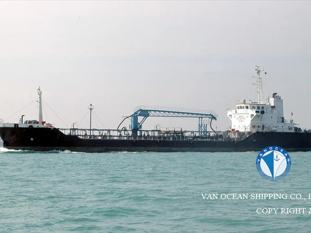 Tàu chở dầu/hóa chất để bán