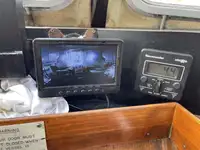 Tàu dẫn đường để bán