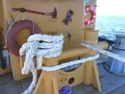 Tàu kéo để bán