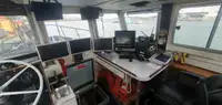 Tàu container để bán