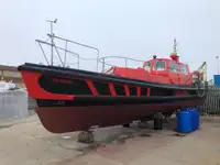 Tàu dẫn đường để bán