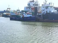 Tàu cung cấp để bán