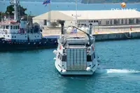 Tàu du lịch để bán