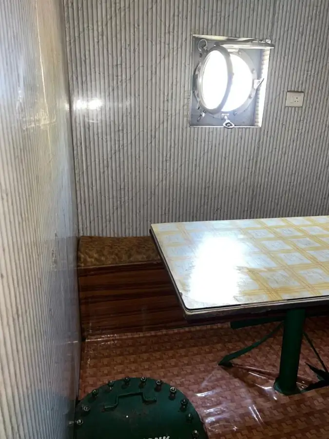 Tàu kéo để bán