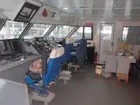 Tàu phà để bán