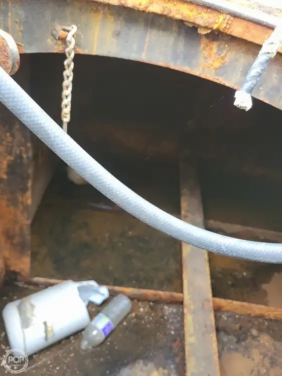 Tàu cung cấp để bán
