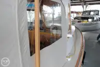 Tàu chế biến cá để bán