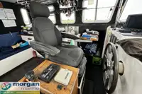 Tàu làm việc để bán