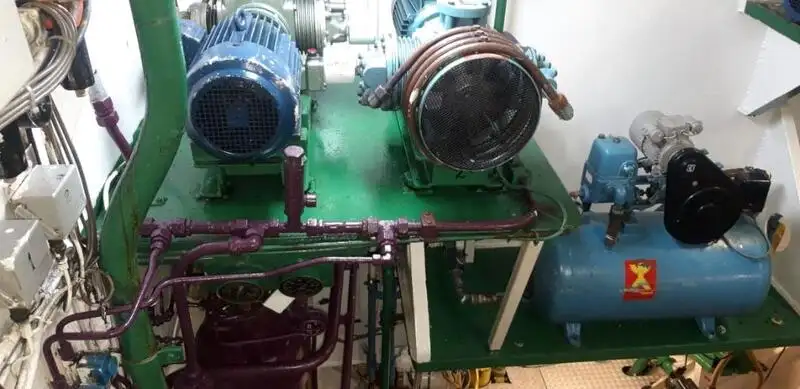 Tàu tuần tra để bán