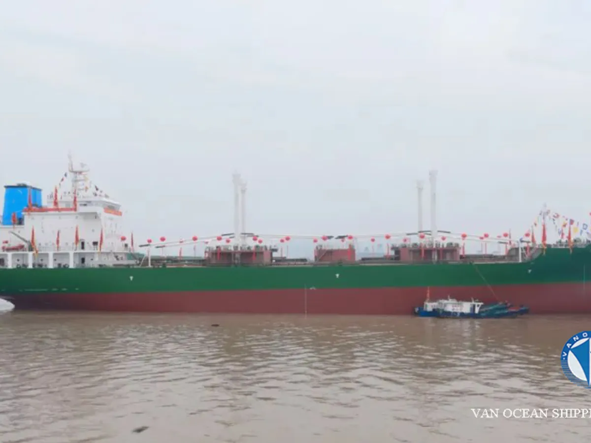 Tàu lạnh để bán