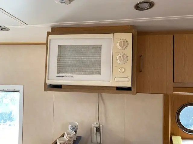Tàu nạo vét để bán