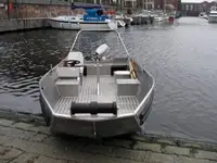 Xà lan rao bán