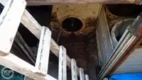 Tàu kéo lưới để bán