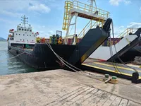 Tàu đổ bộ, chở hàng để bán
