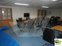 Sà lan chở người để bán
