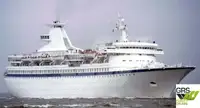Tàu du lịch rao bán