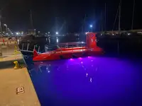 Tàu ngầm để bán