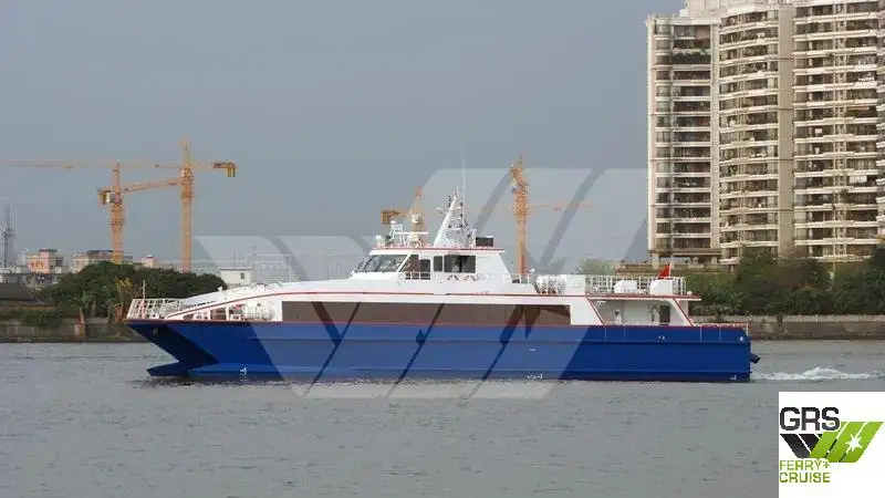 Tàu chở khách để bán