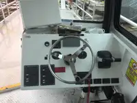 Tàu chở thủy thủ đoàn để bán