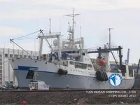 Tàu kéo lưới để bán