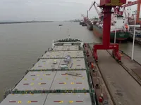 Tàu container để bán