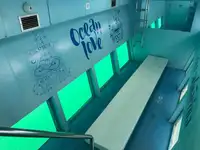 Tàu hai thân để bán