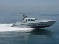 Tàu tuần tra để bán