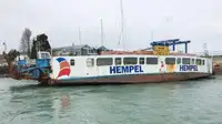 Tàu phà rao bán