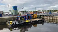 Tàu container để bán