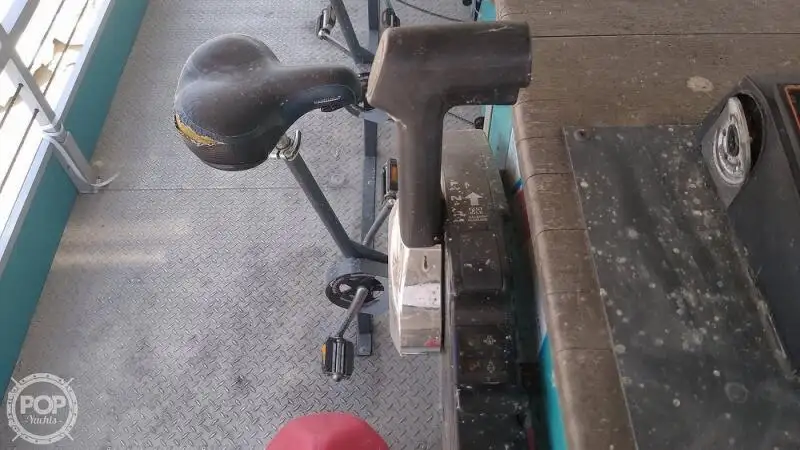 Tàu container để bán