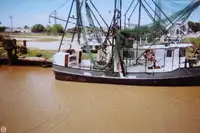 Tàu kéo lưới để bán