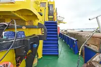 Tàu kéo để bán