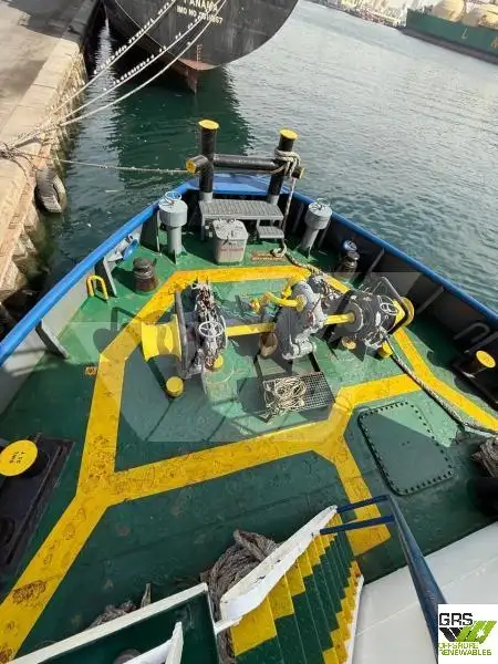 Tàu kéo để bán